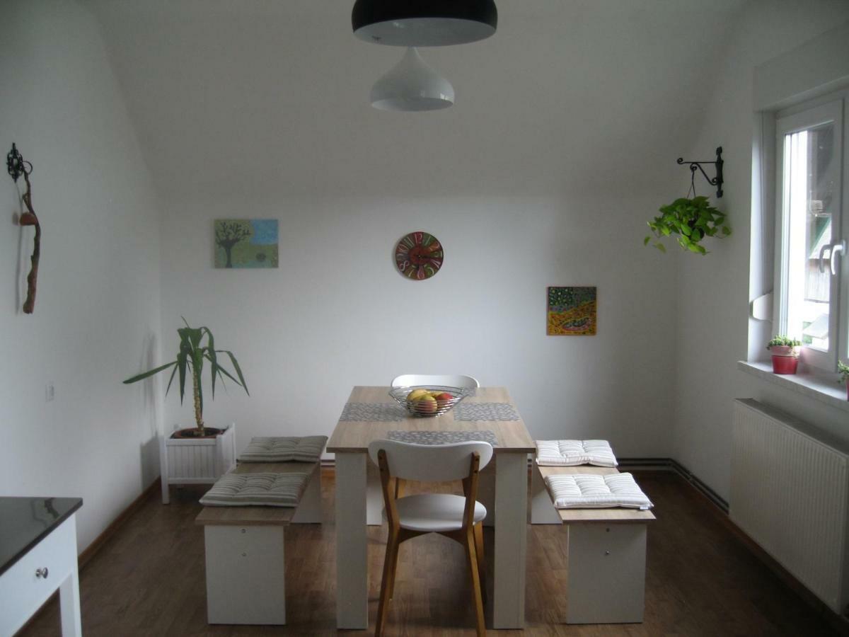 R&G Apartment Zirovnica Zewnętrze zdjęcie
